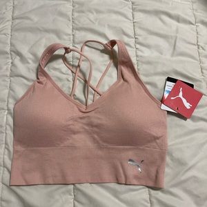 ❤️Light Pink❤️ Puma sports bra NWT!